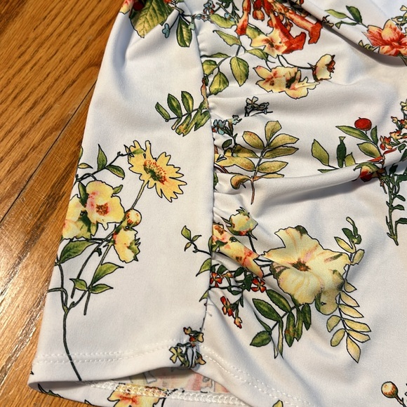 NY&C Size M floral tank - Picture 7 of 7